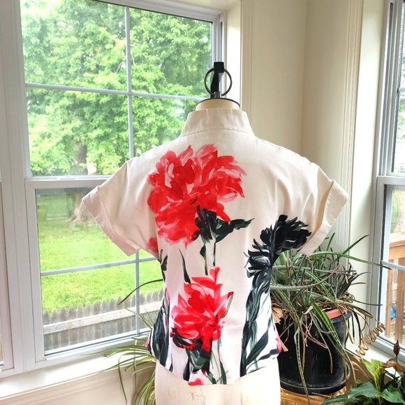 Etcetera Women's Short Short Sleeve Bold Floral Print Snap Front Jacket Sz 2 - Picture 7 of 8